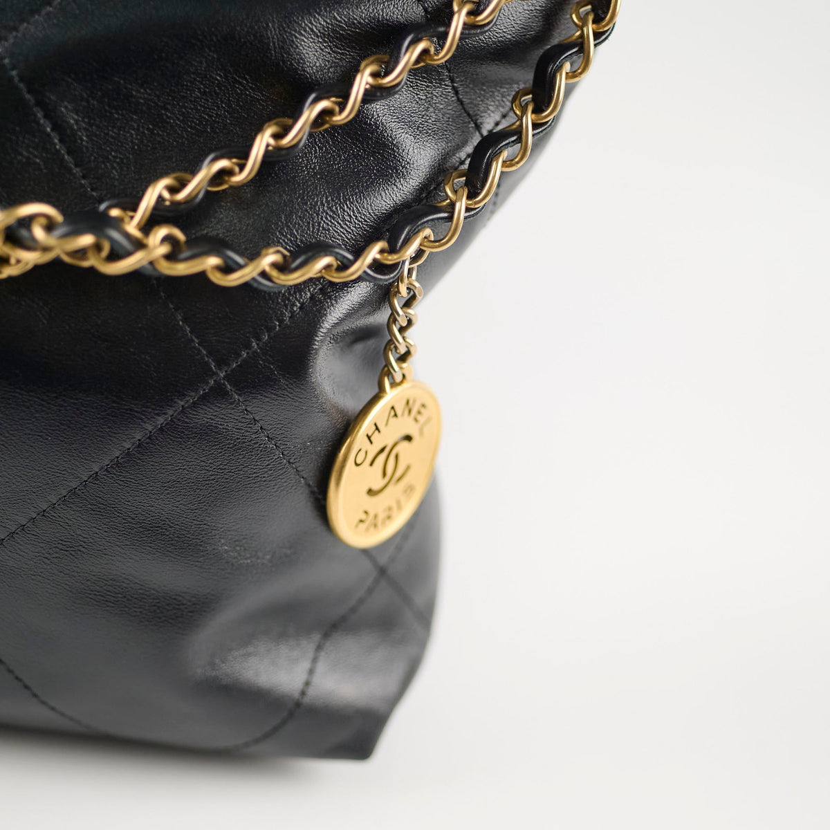 Chanel 22 Small Handbag Black - photo 8