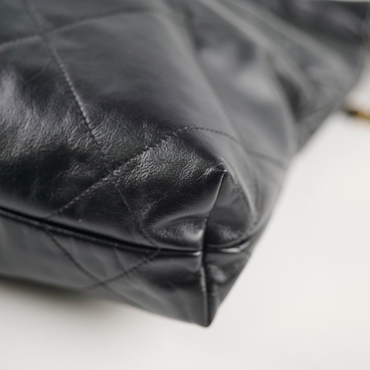 Chanel 22 Small Handbag Black - photo 15