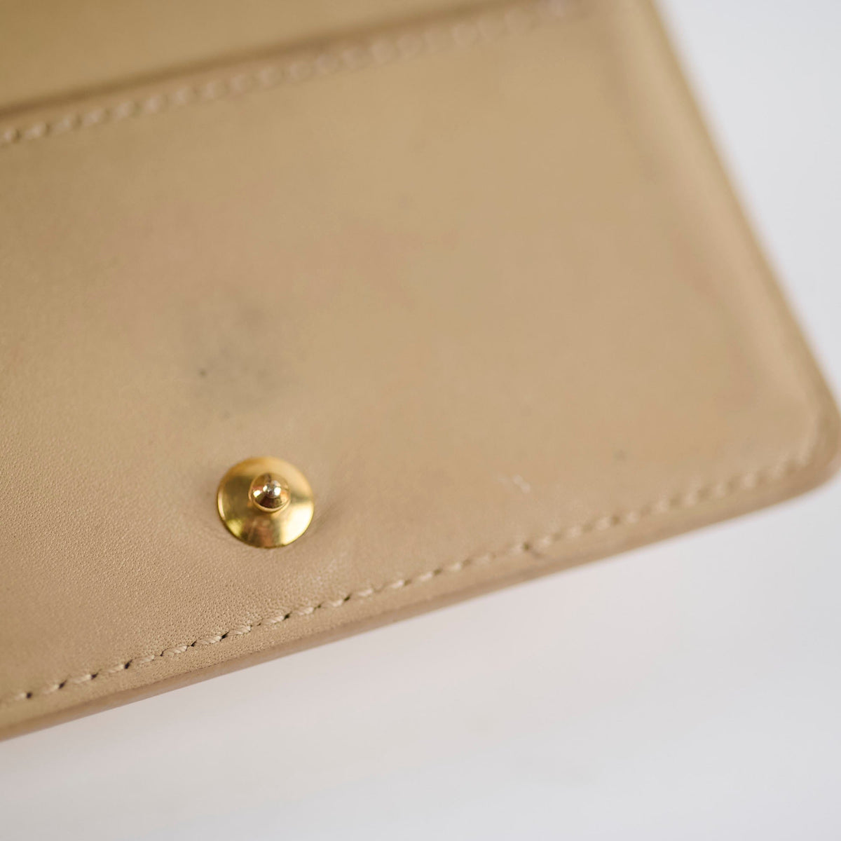 Louis Vuitton Vernis Compact Wallet Gold - photo 11
