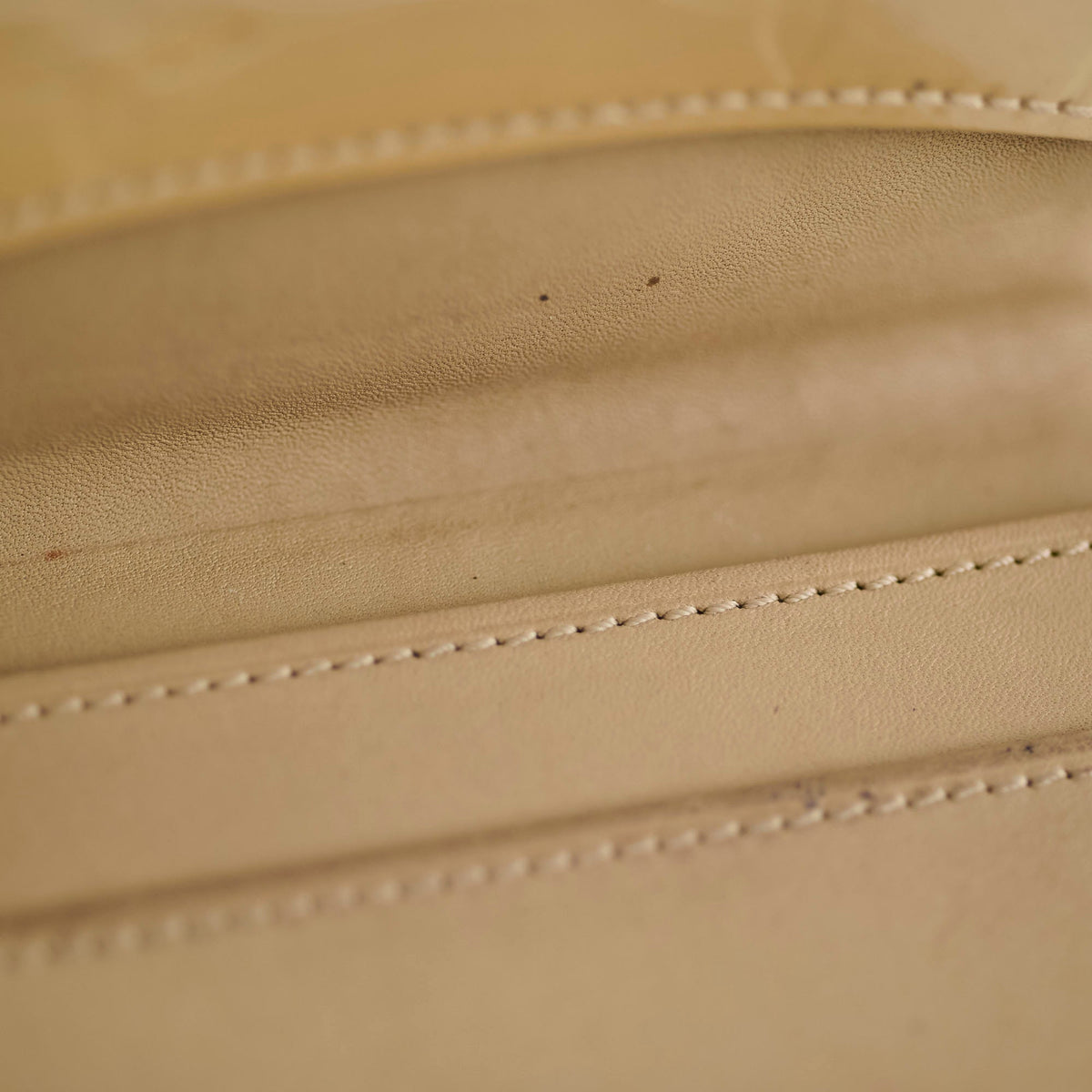 Louis Vuitton Vernis Compact Wallet Gold - photo 16