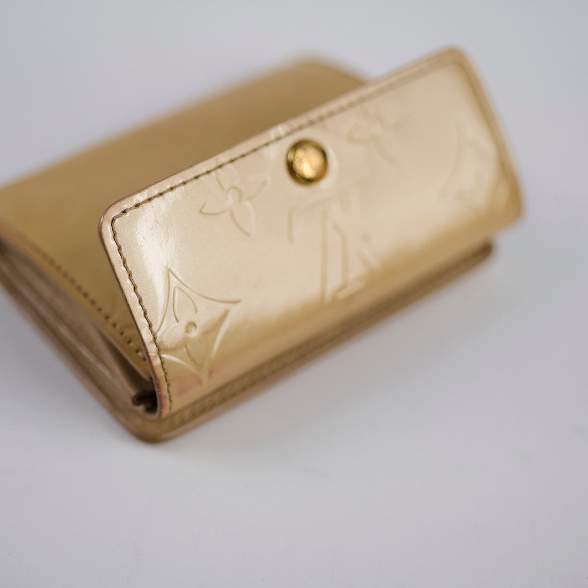 Louis Vuitton Vernis Compact Wallet Gold - photo 6