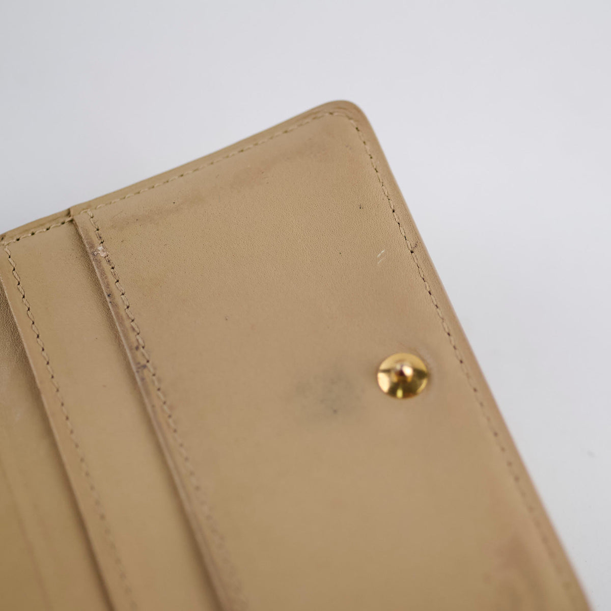 Louis Vuitton Vernis Compact Wallet Gold - photo 14