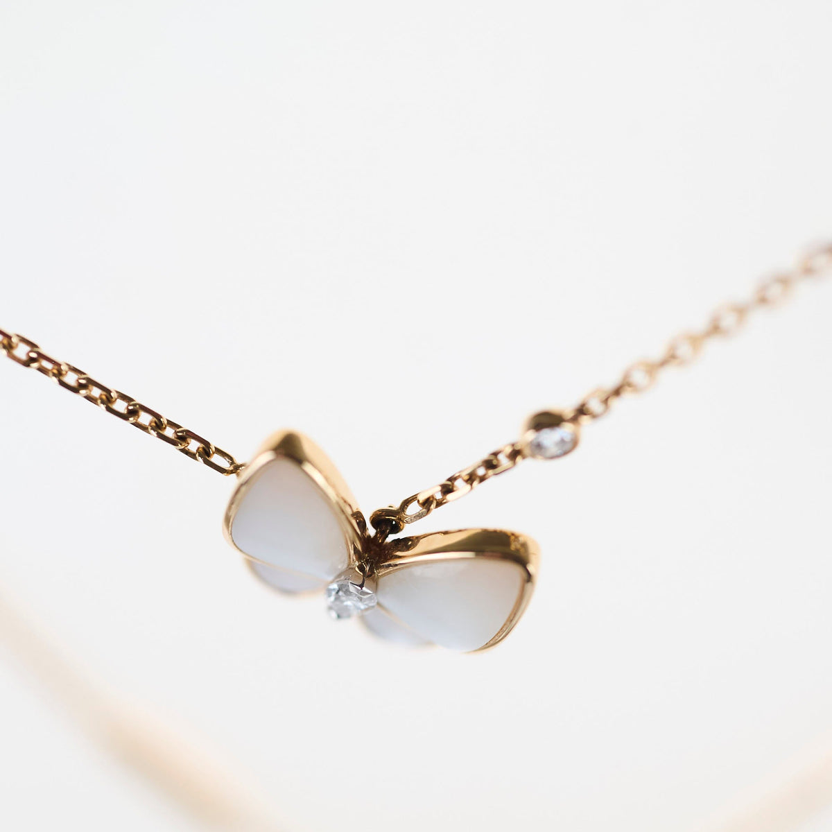Van Cleef & Arpels Two Butterfly Necklace - photo 3
