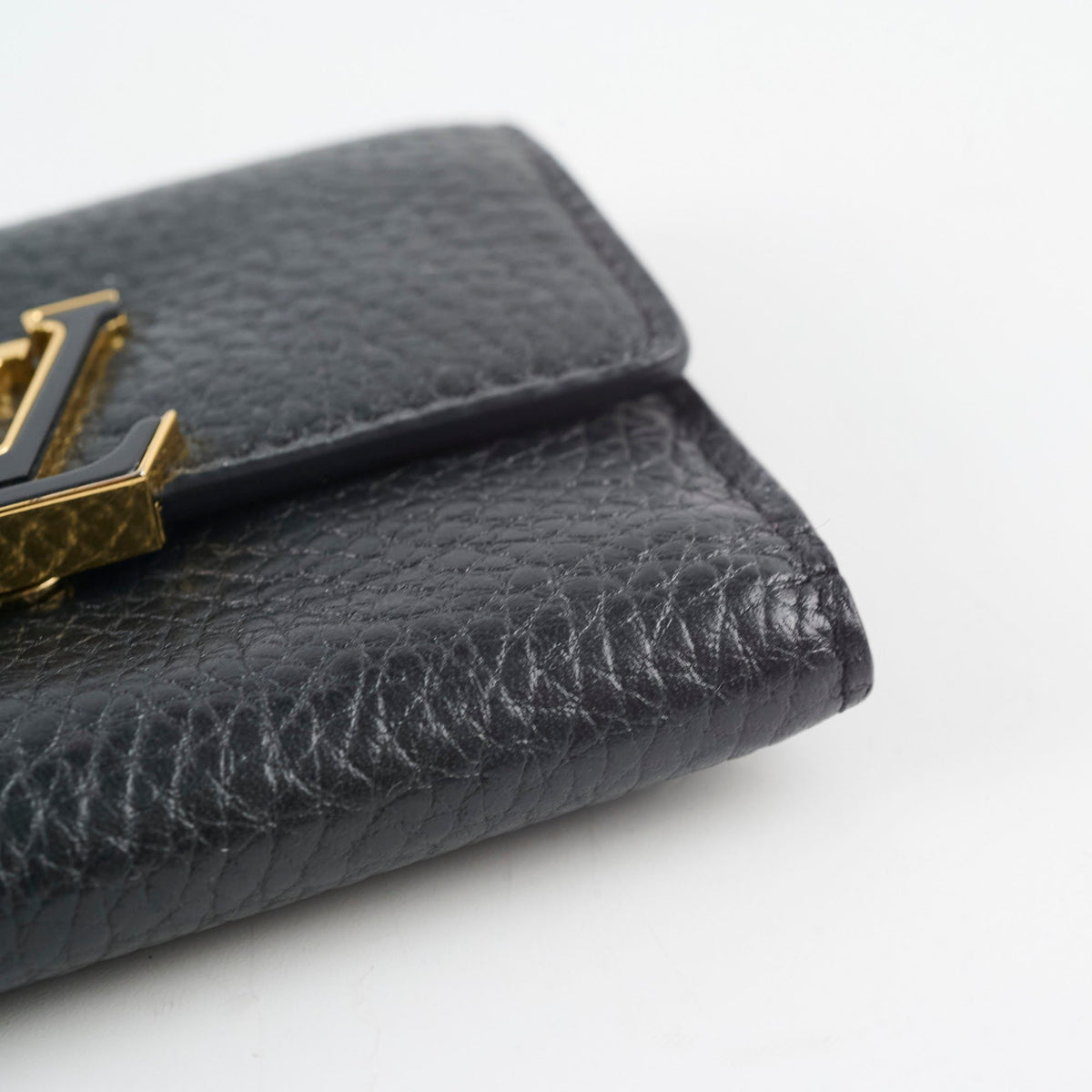 Louis Vuitton Capucines XS Wallet Black - photo 9