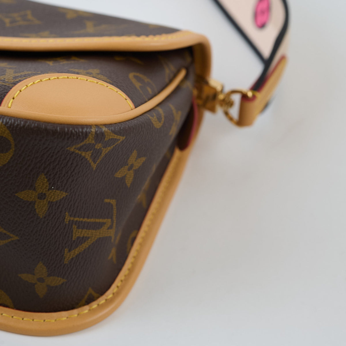 Louis Vuitton Diane Monogram Bag - photo 8