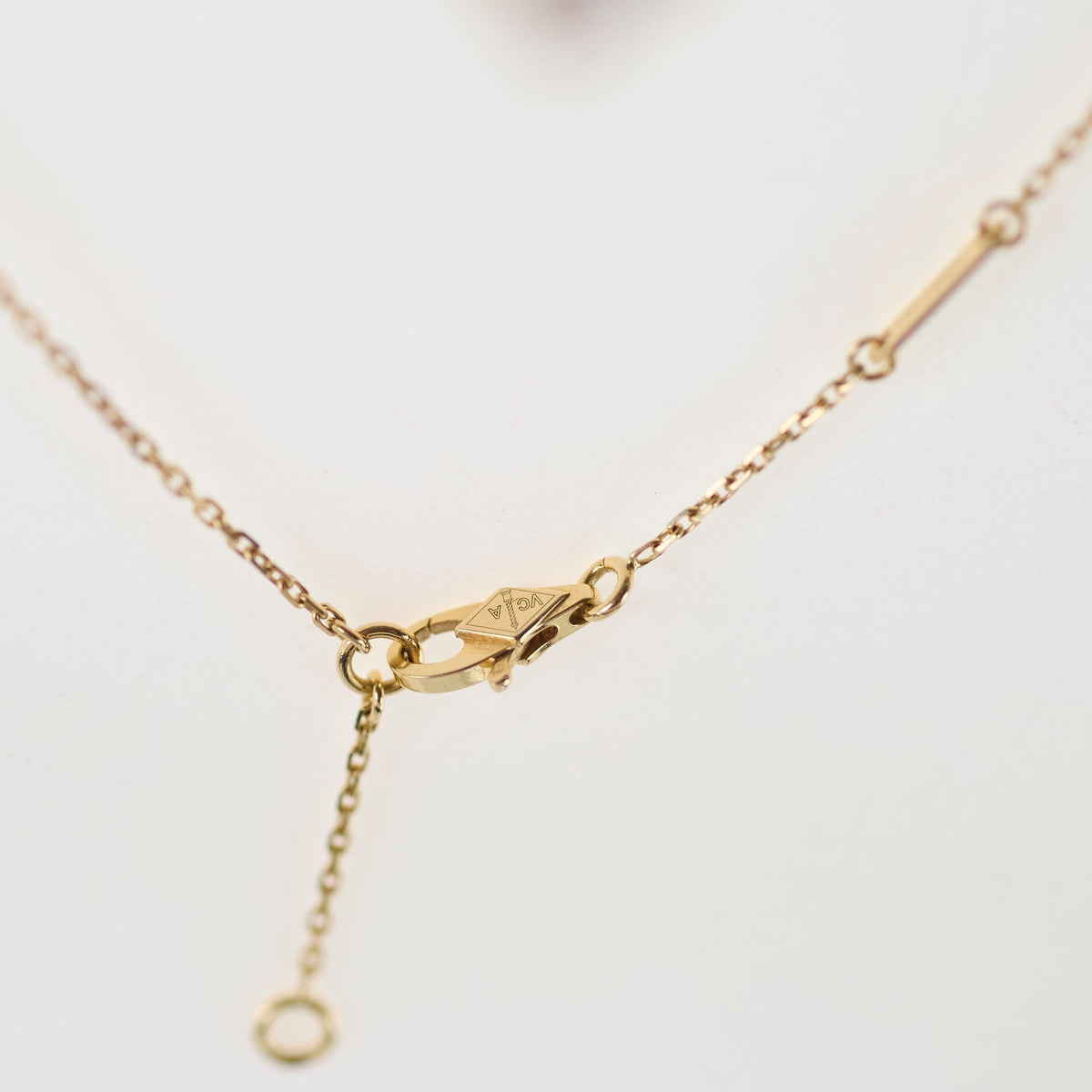 Van Cleef & Arpels Sweet Alhambra Mother of Pearl MOP Necklace Yellow Gold - photo 9