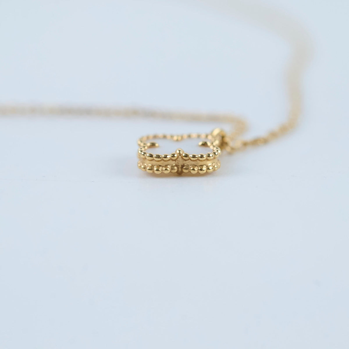 Van Cleef & Arpels Sweet Alhambra Mother of Pearl MOP Necklace Yellow Gold - photo 5