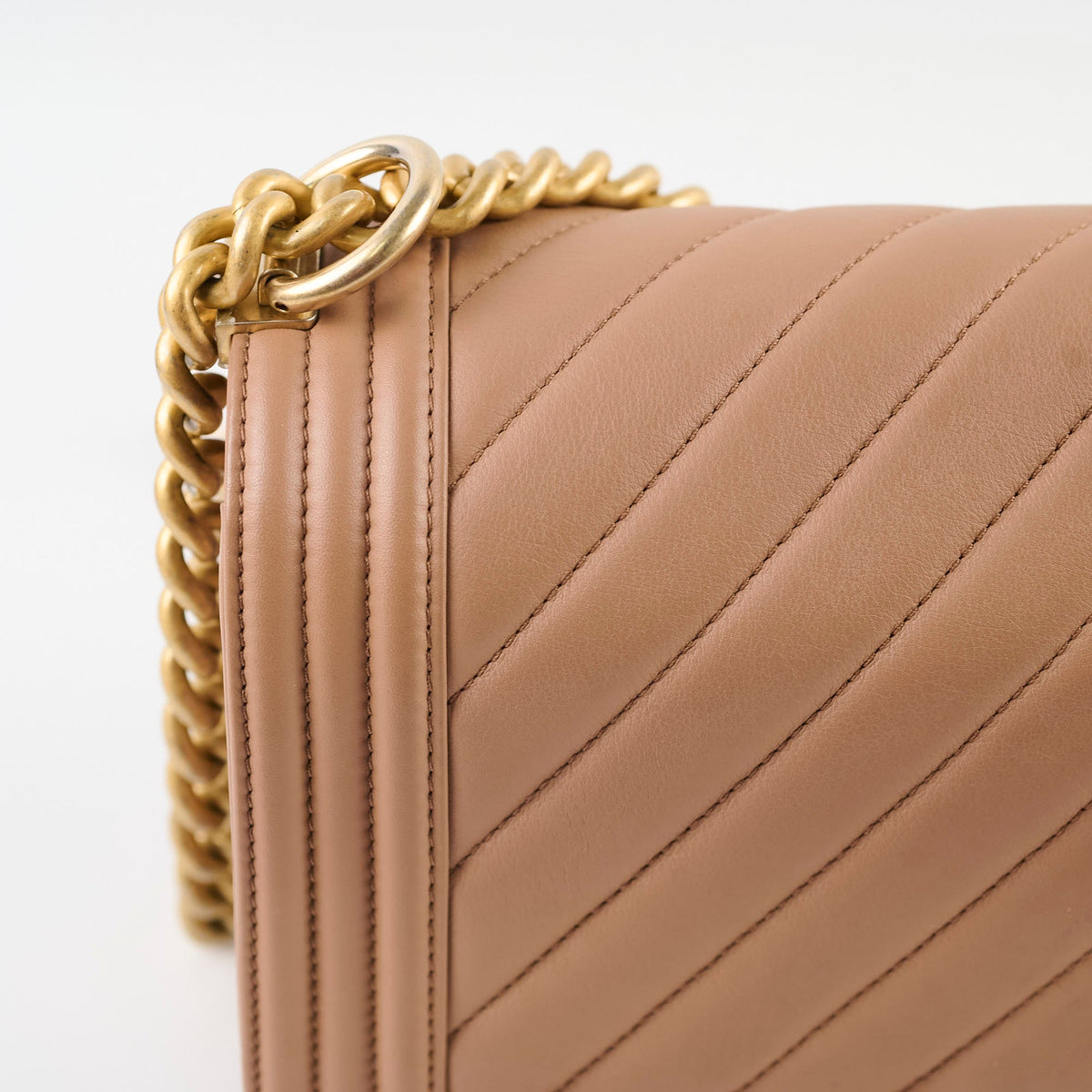 Chanel Medium Lambskin Chevron Old Boy Beige - photo 5