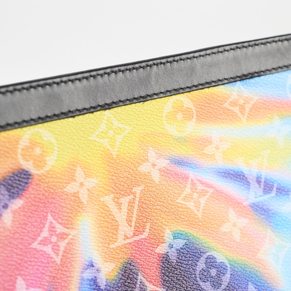 Louis Vuitton Voyage Sunset Pouch - photo 6