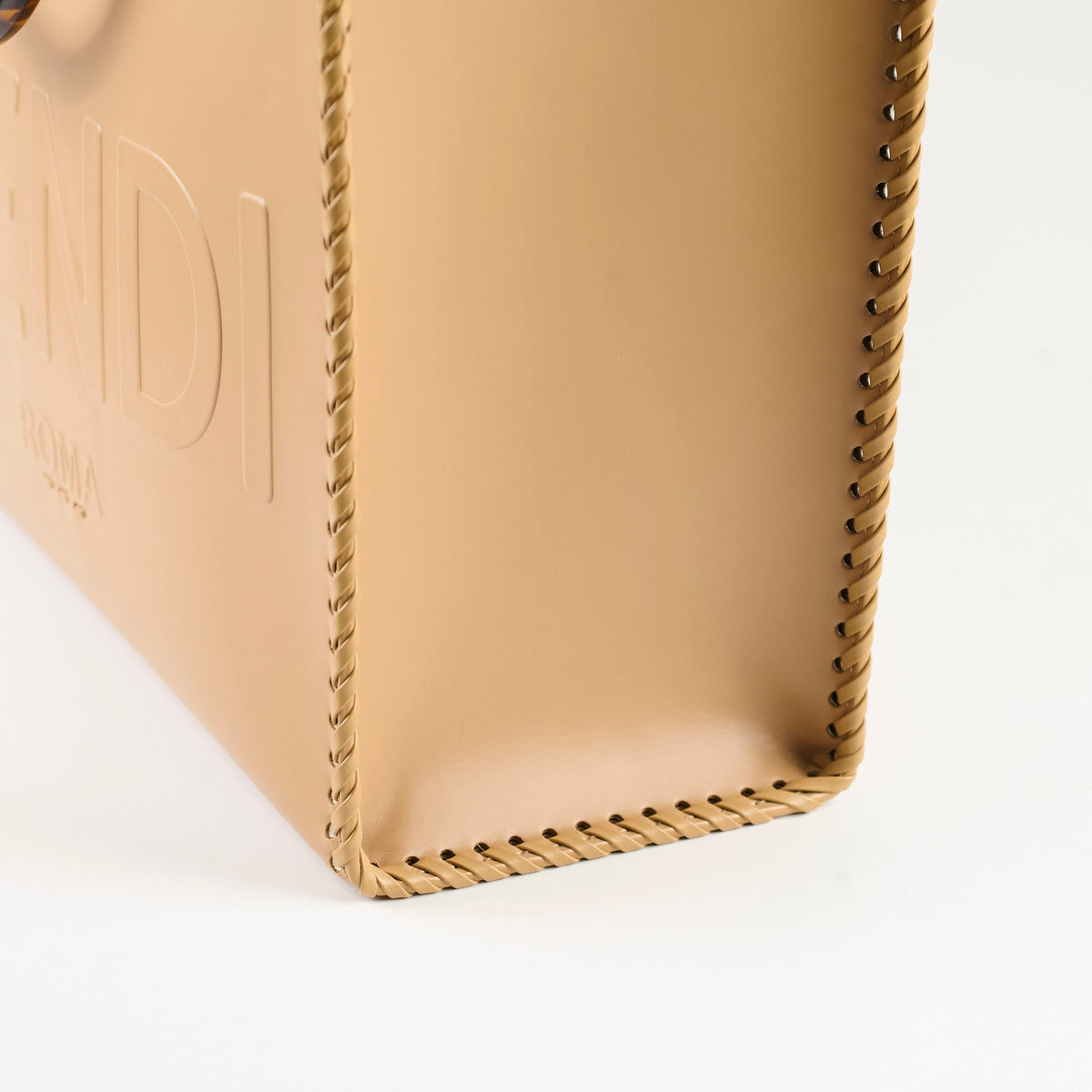 Fendi Sunshine Shopper Tote Beige Medium - photo 6