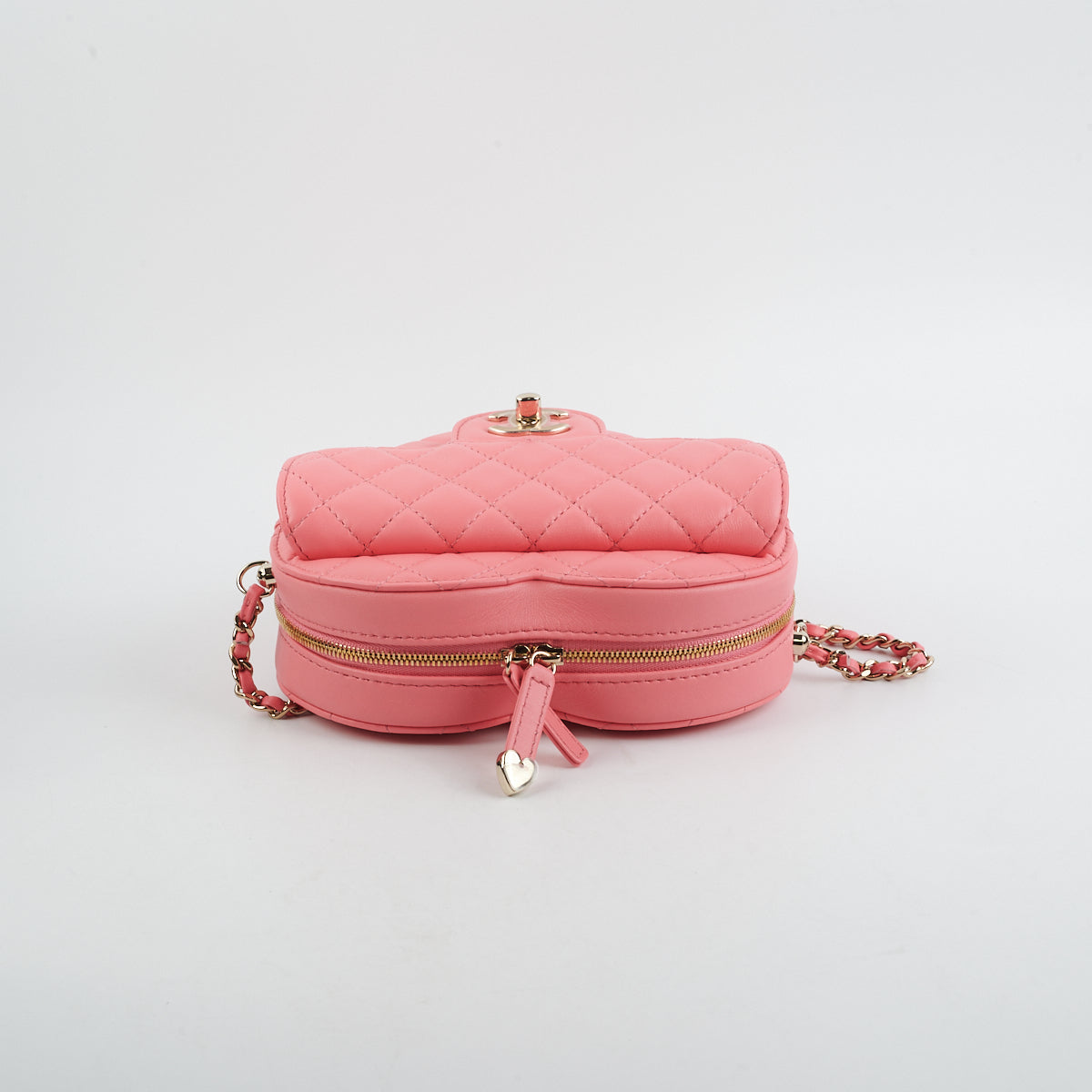 Chanel Heart Large Belt Bag Pink (Microchipped) - photo 3