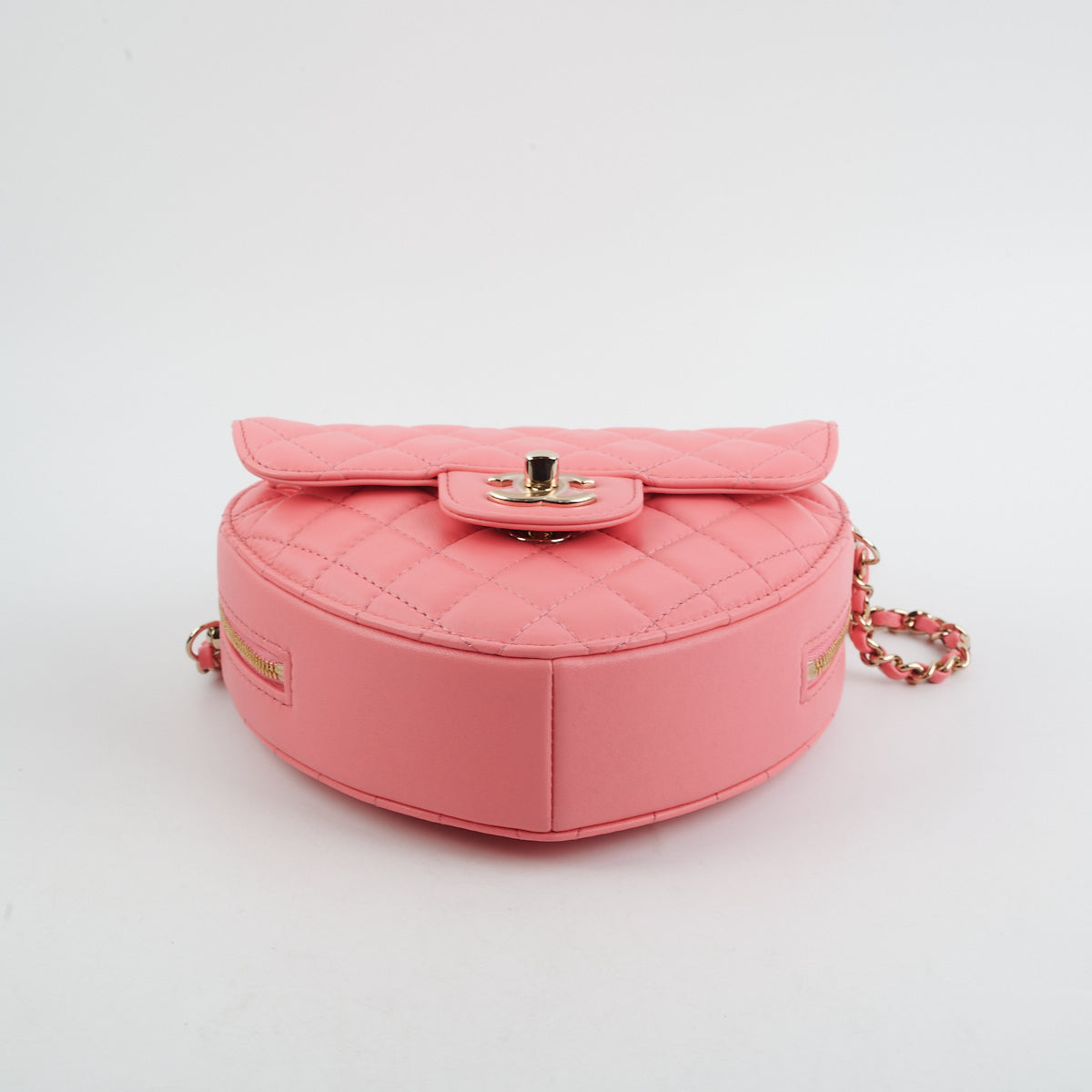 Chanel Heart Large Belt Bag Pink (Microchipped) - photo 4
