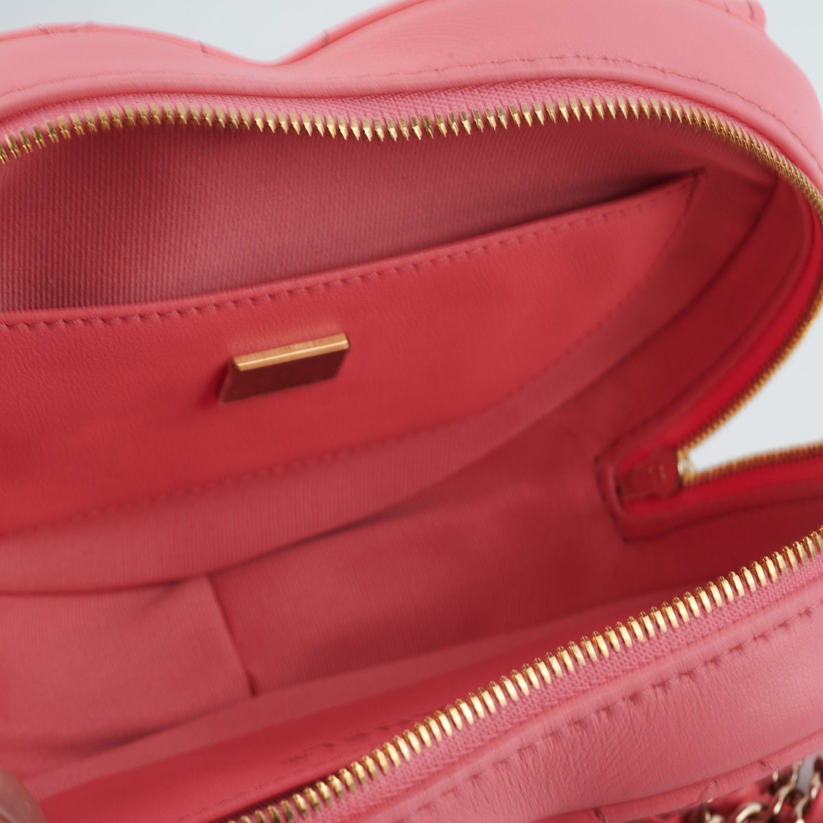 Chanel Heart Large Belt Bag Pink (Microchipped) - photo 5