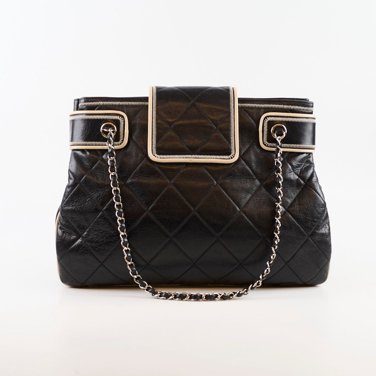 Chanel 2.55 Reissue East West Tote Black - photo 2