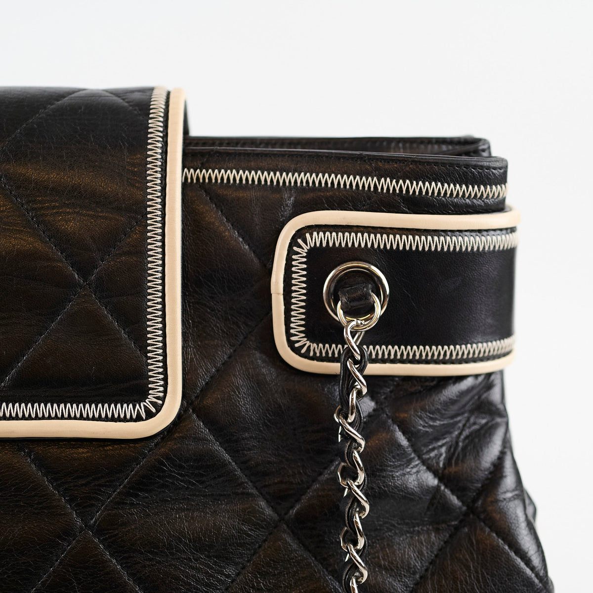 Chanel 2.55 Reissue East West Tote Black - photo 4