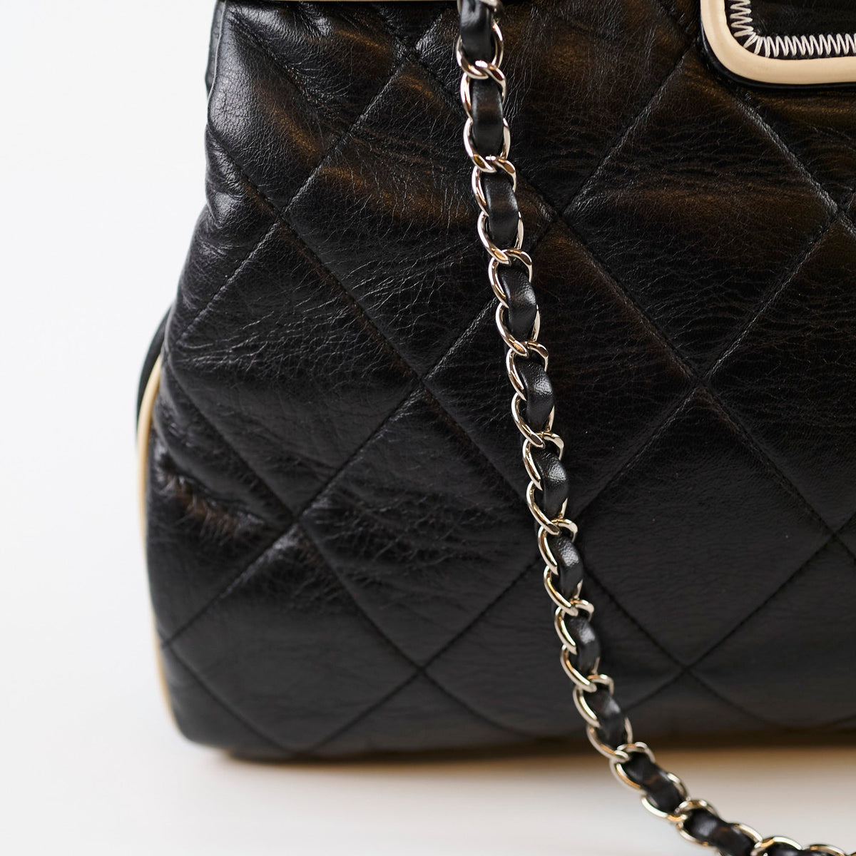 Chanel 2.55 Reissue East West Tote Black - photo 7