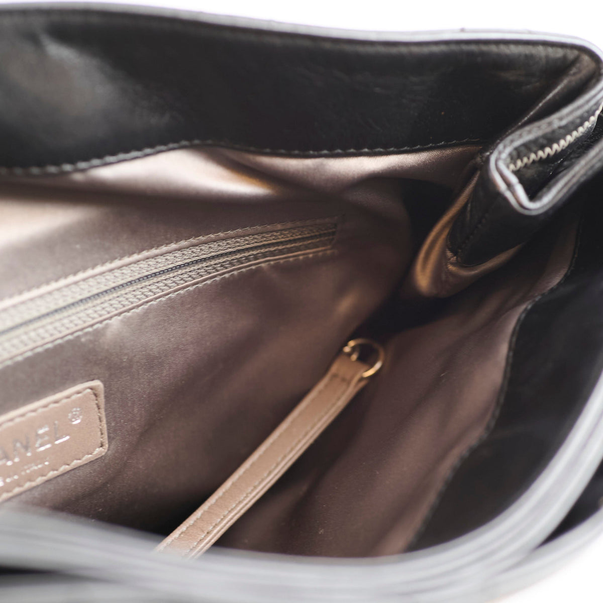 Chanel 2.55 Reissue East West Tote Black - photo 13