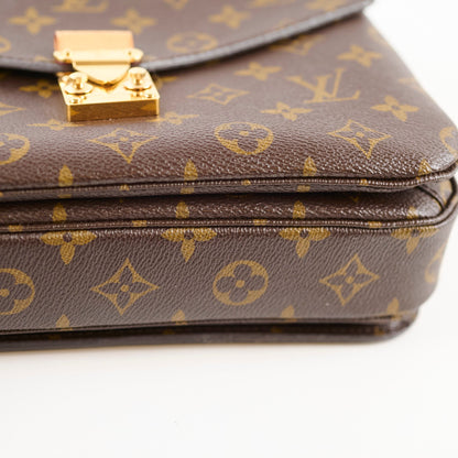 Louis Vuitton Pochette Metis Monogram - photo 9