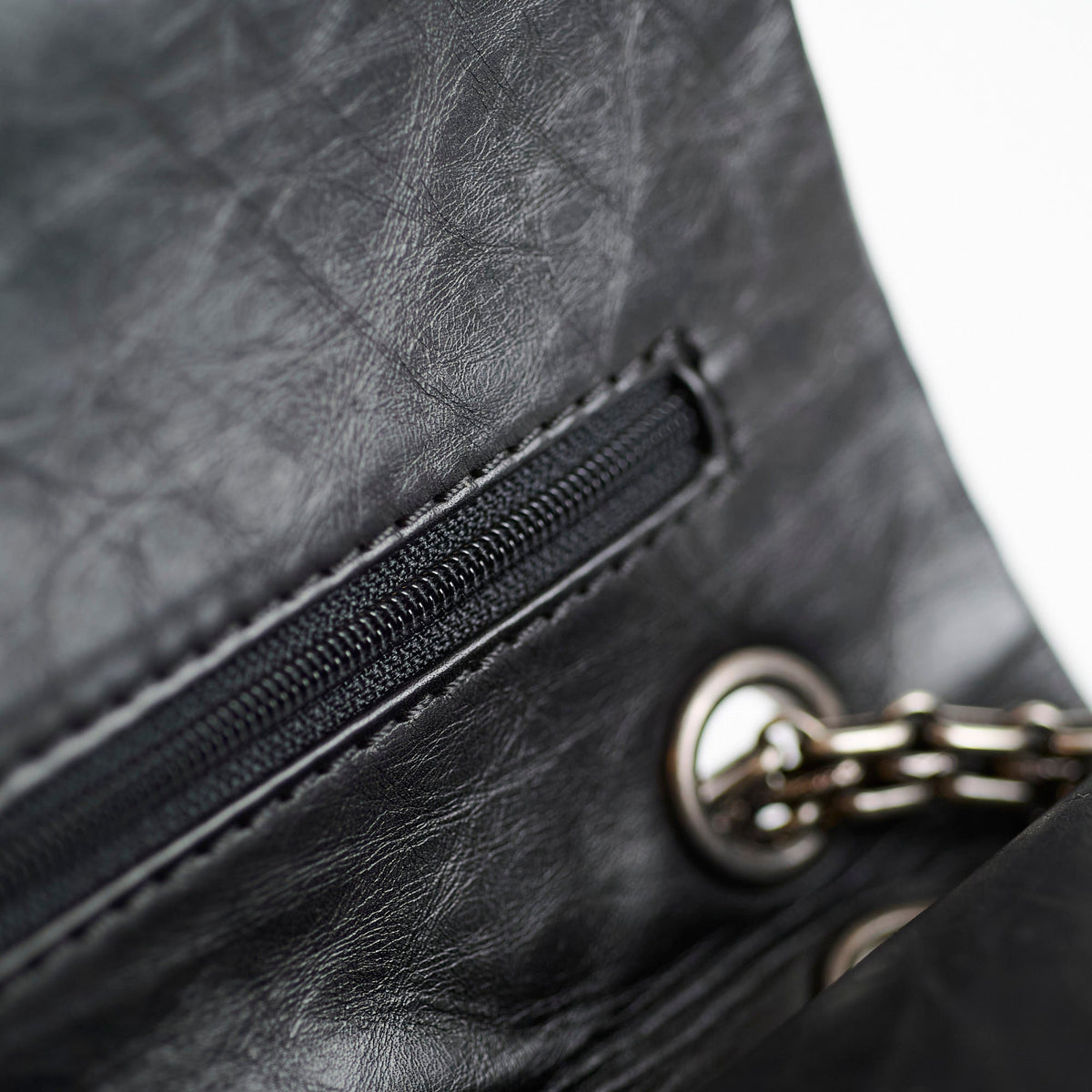 Chanel 226 Reissue Black 15 Series - photo 7