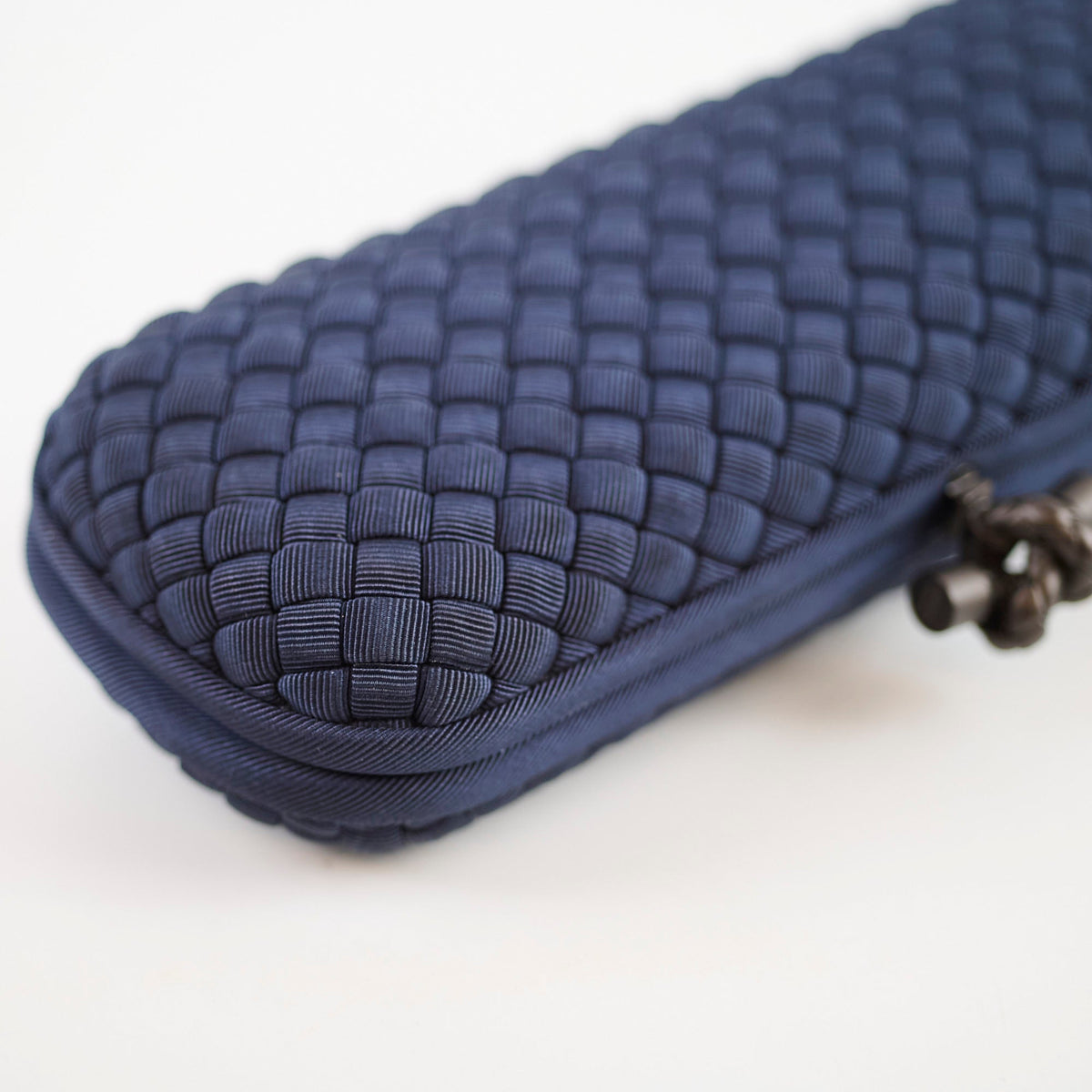 BottegaVenta Bottega Veneta Intrecciato Knot Clutch Navy - photo 4