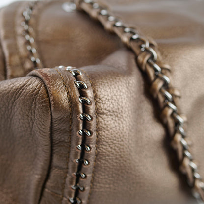 Chanel Chain Luxe Ligne Bowler Bag Grained Metallic Calfskin Bronze - photo 10