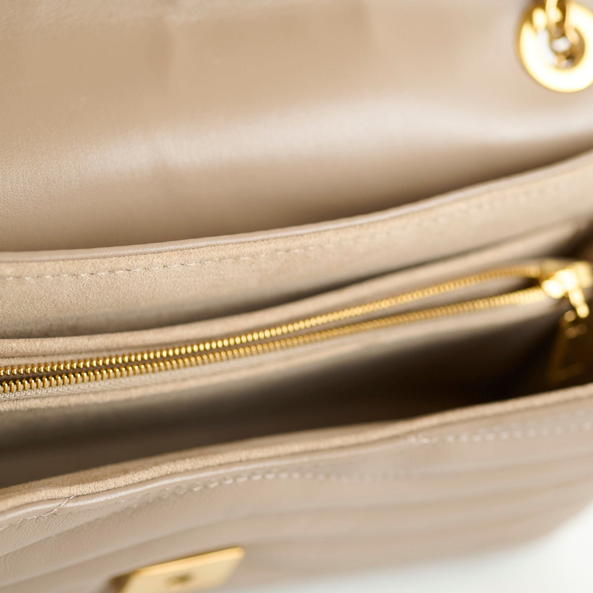 Louis Vuitton Medium New Wave Beige - photo 8