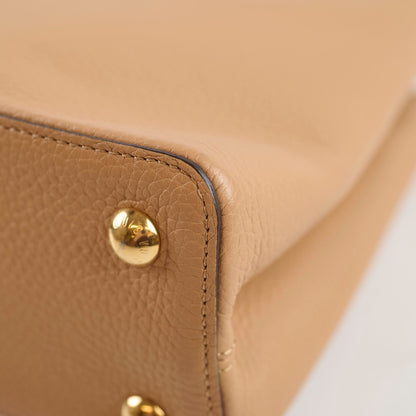 Louis Vuitton Capucines MM Beige Tan 2022 - photo 11