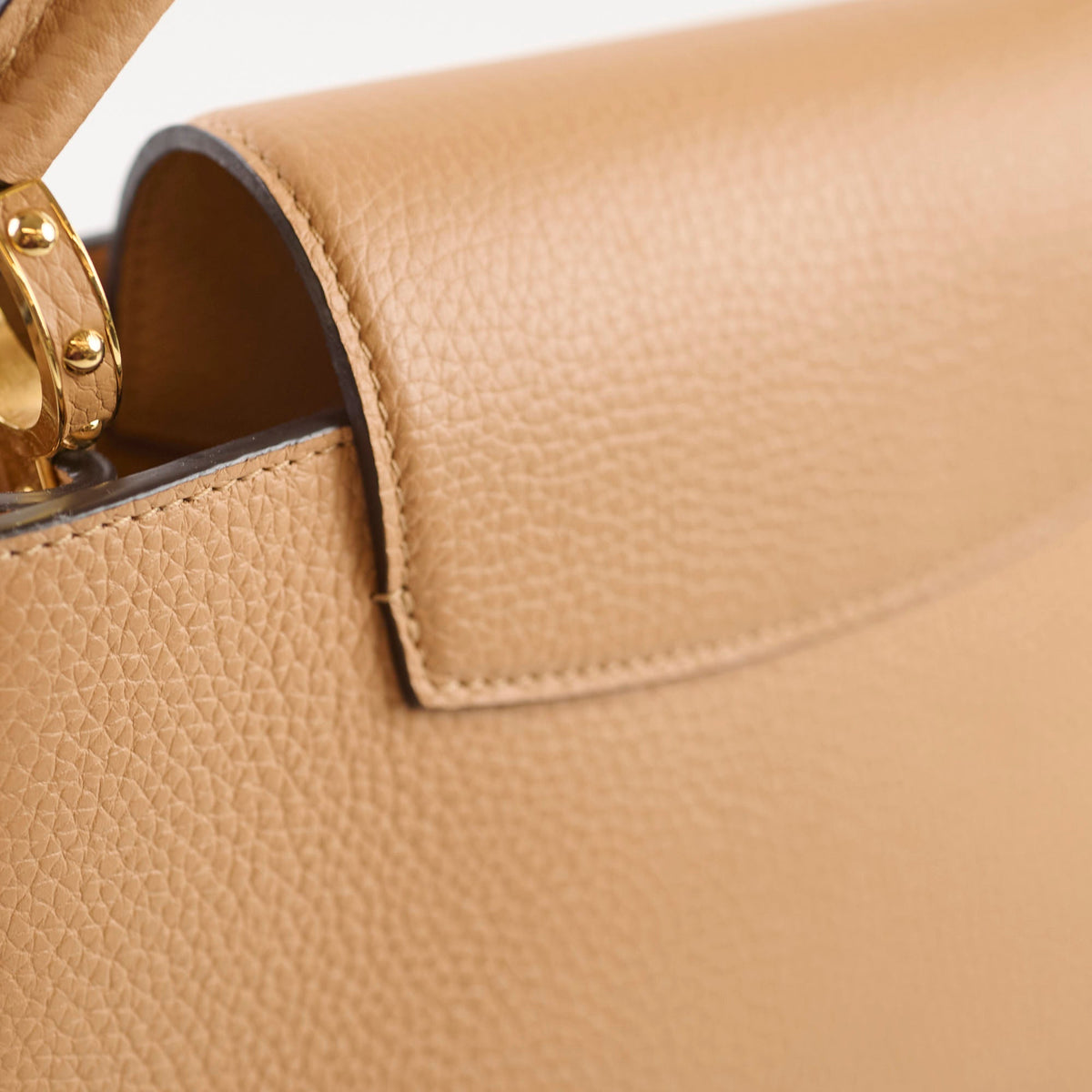 Louis Vuitton Capucines MM Beige Tan 2022 - photo 5