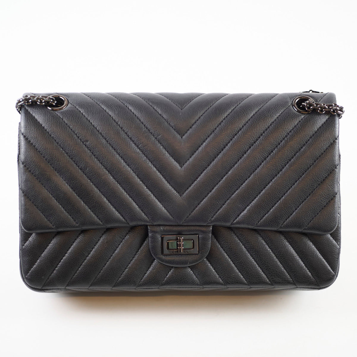 Chanel Reissue 226 Black BHW 24 Series - photo 2