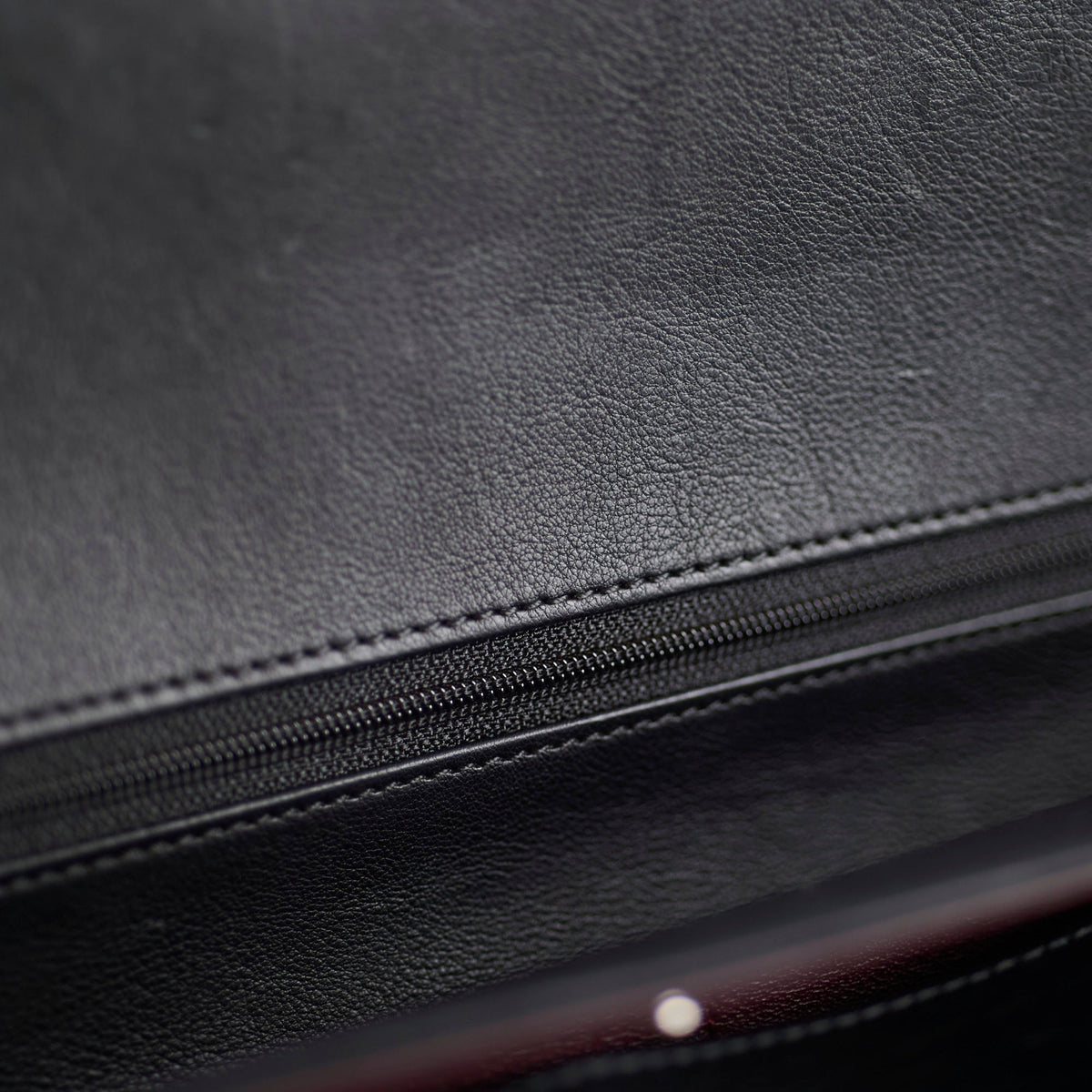 Chanel Reissue 226 Black BHW 24 Series - photo 7