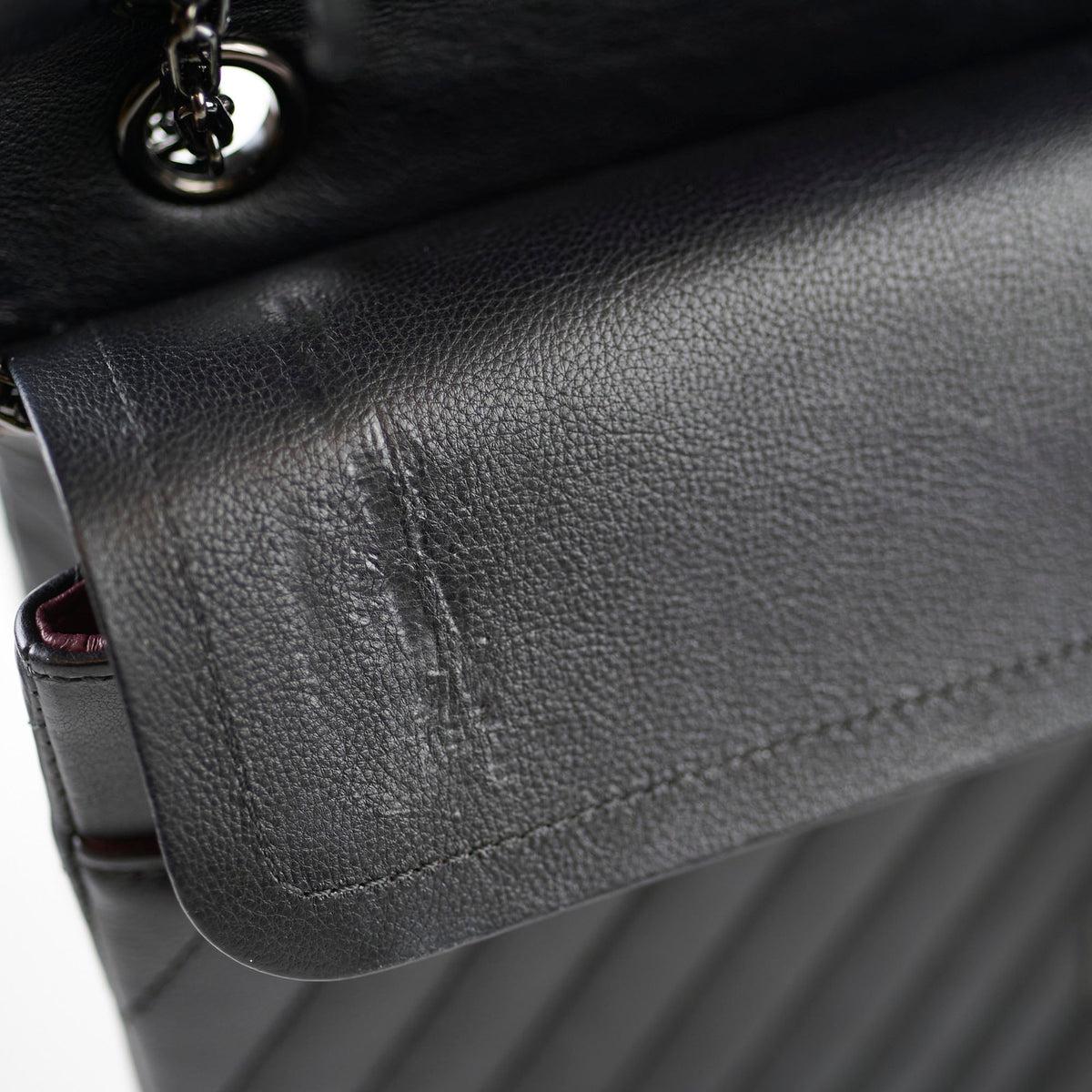 Chanel Reissue 226 Black BHW 24 Series - photo 8