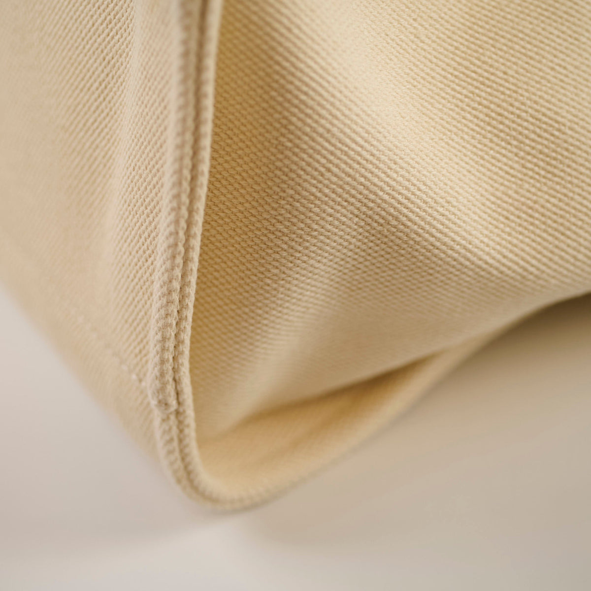 Chanel Deauville Tote Cream Medium - photo 14