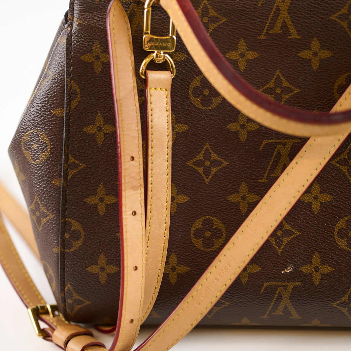 Louis Vuitton Cluny BB Monogram - photo 6