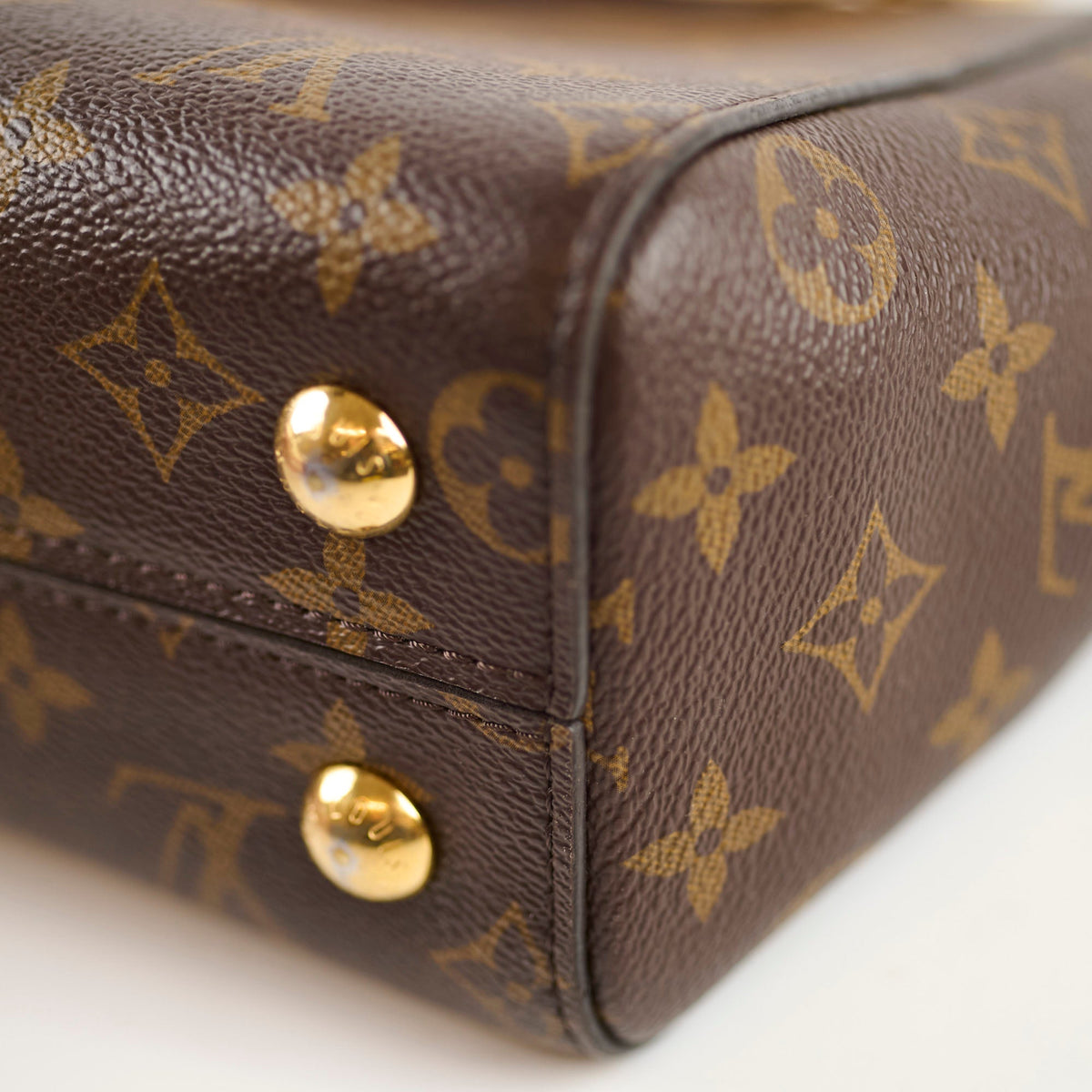 Louis Vuitton Cluny BB Monogram - photo 16