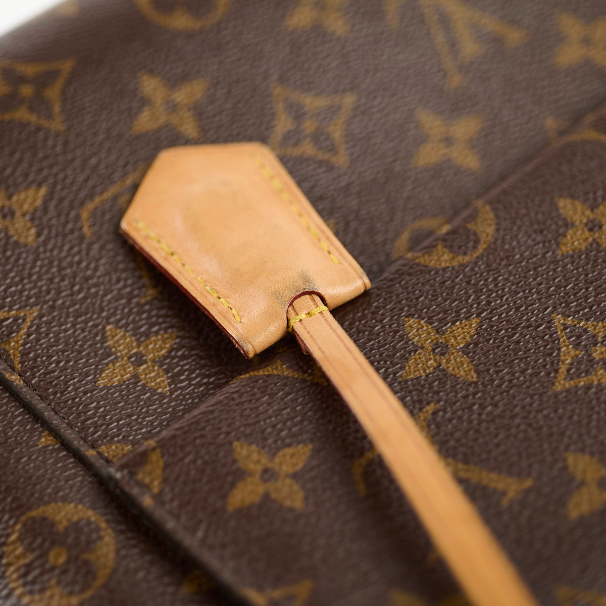 Louis Vuitton Cluny BB Monogram - photo 8