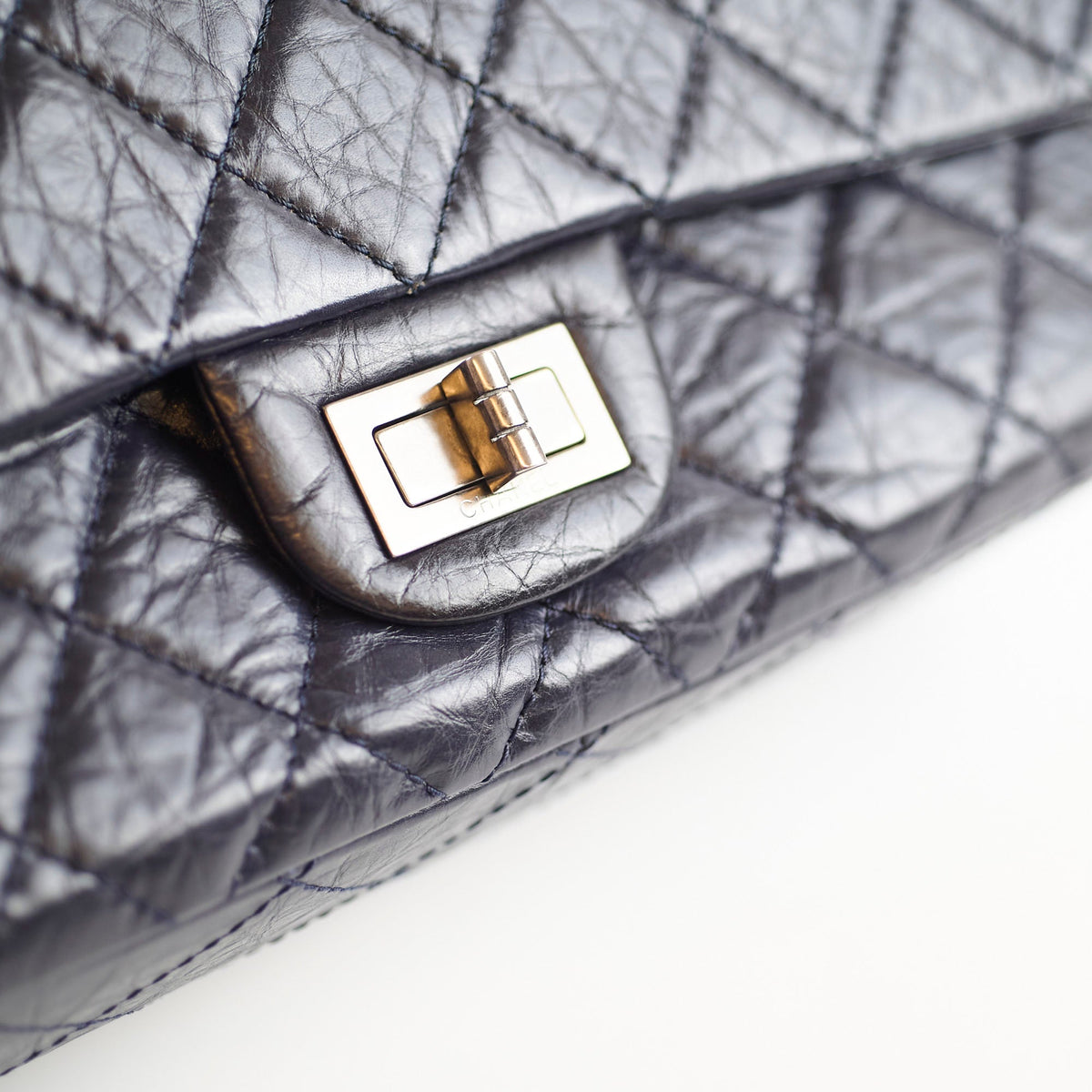 Chanel Large Reissue 227 Aged Calfskin Navy - photo 17