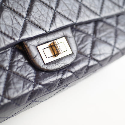 Chanel Large Reissue 227 Aged Calfskin Navy - photo 17