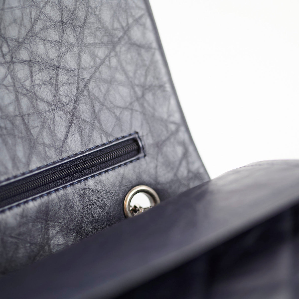 Chanel Large Reissue 227 Aged Calfskin Navy - photo 7
