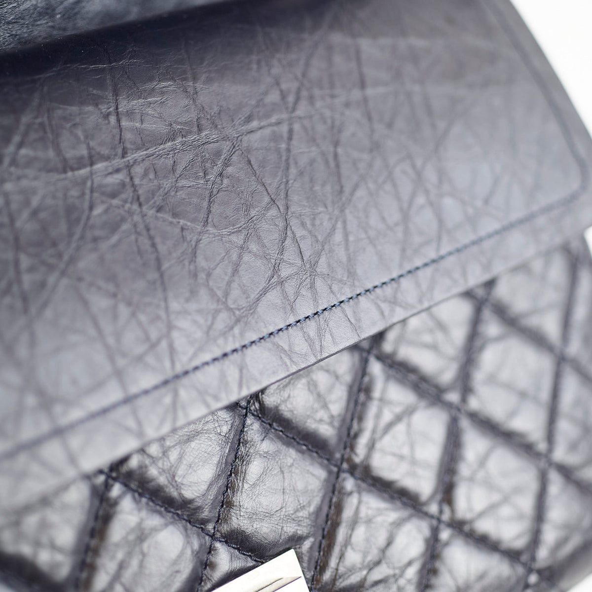 Chanel Large Reissue 227 Aged Calfskin Navy - photo 8