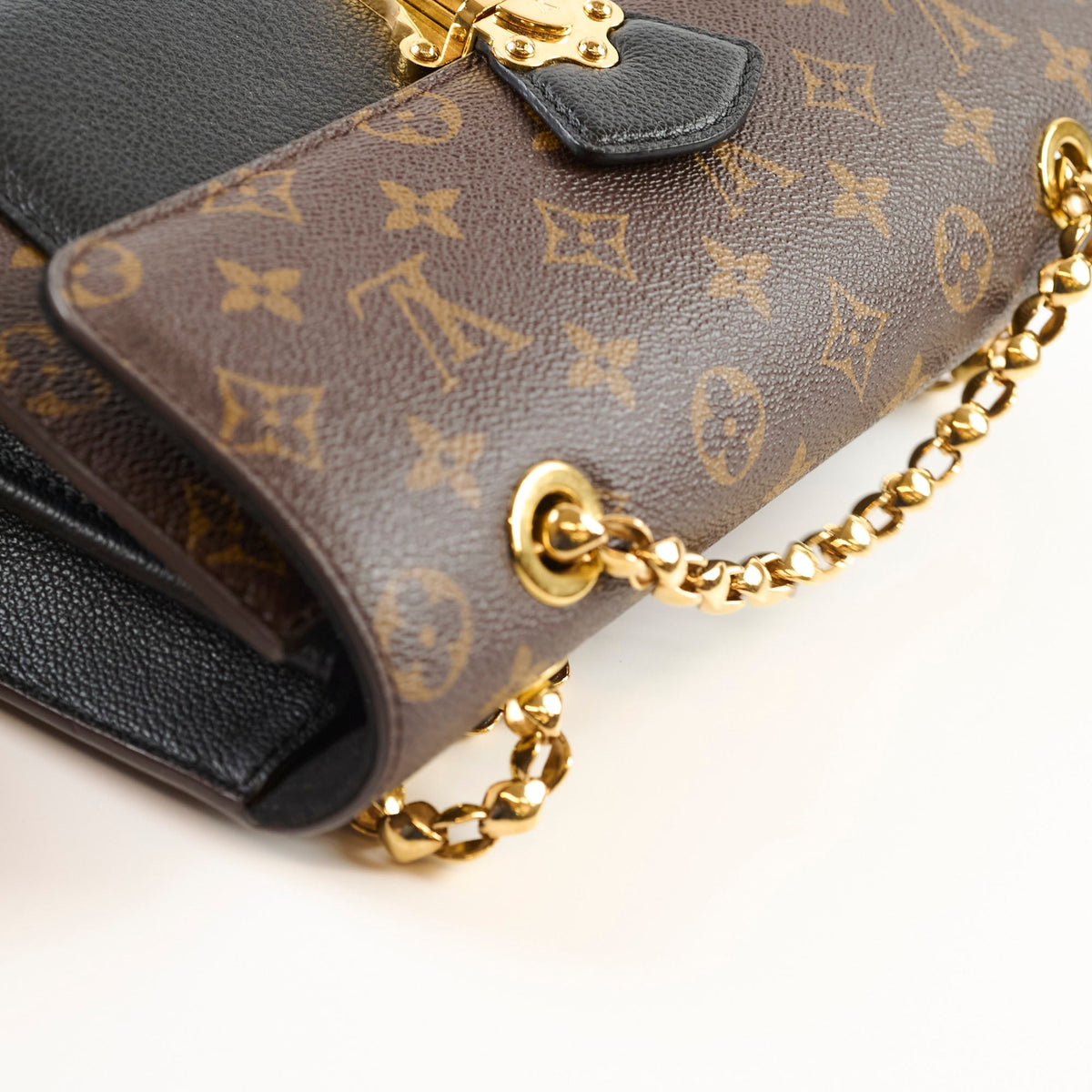Louis Vuitton Victoire Black - photo 8