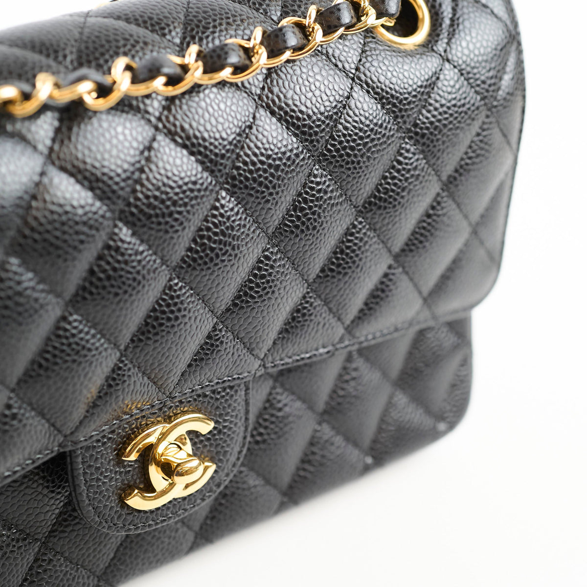 Chanel Medium Classic Flap Black Caviar - photo 16