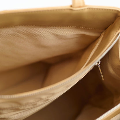 Chanel Beige Quilted Tote Bag - photo 8
