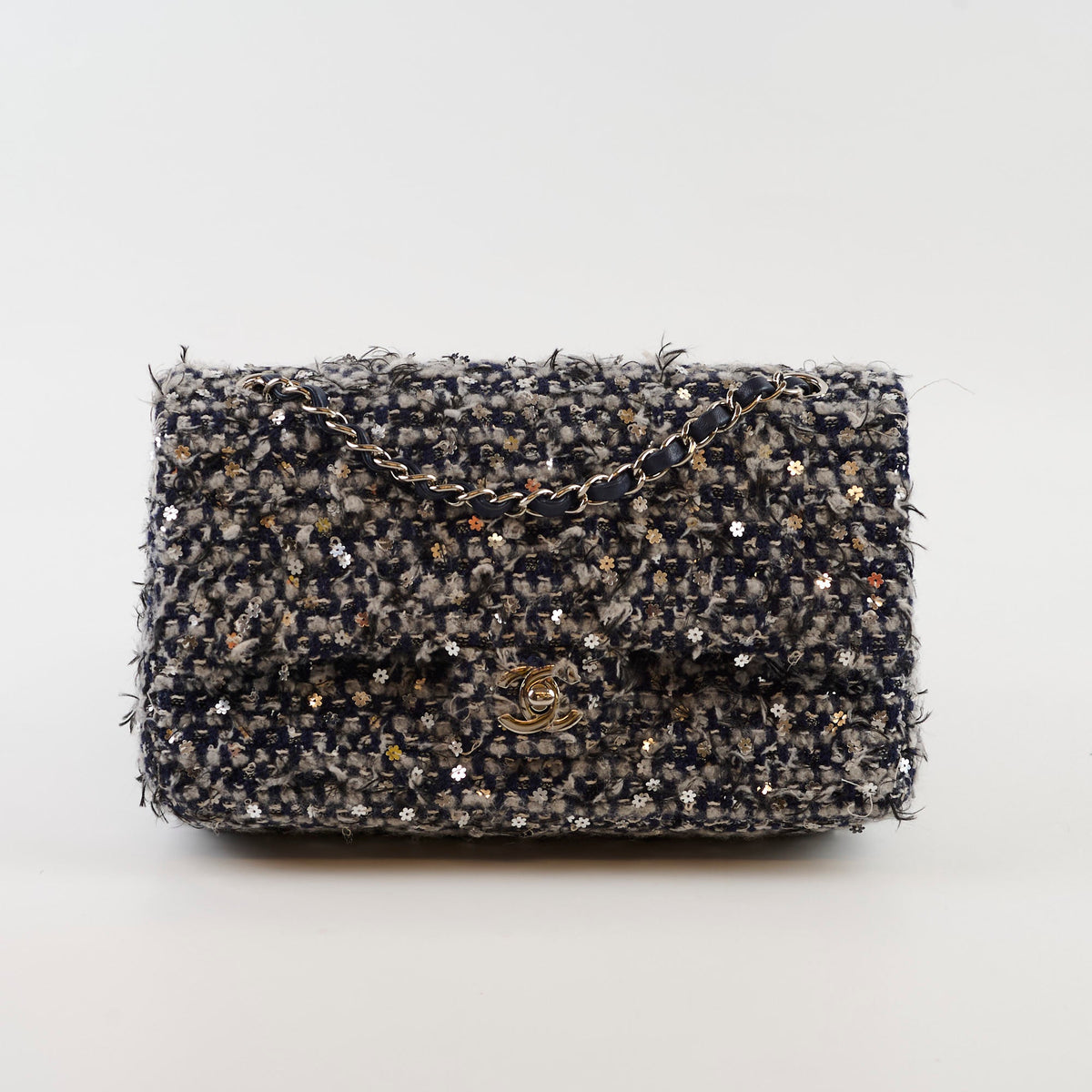 Chanel Medium Flower Sequined Tweed Flap Navy/Grey - photo 2