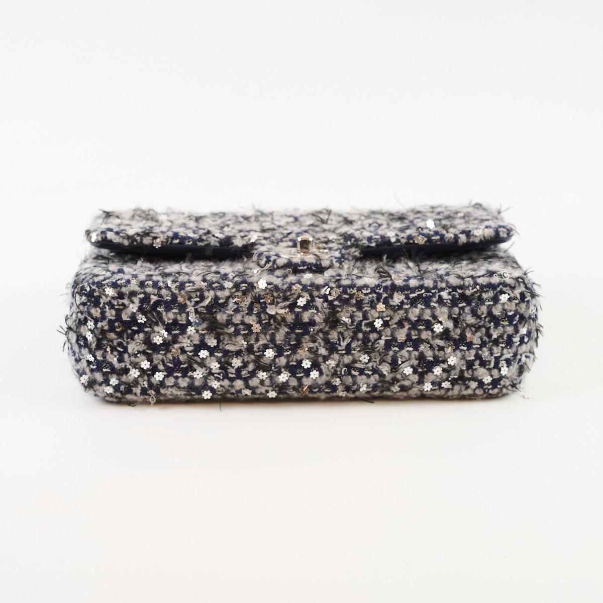 Chanel Medium Flower Sequined Tweed Flap Navy/Grey - photo 5