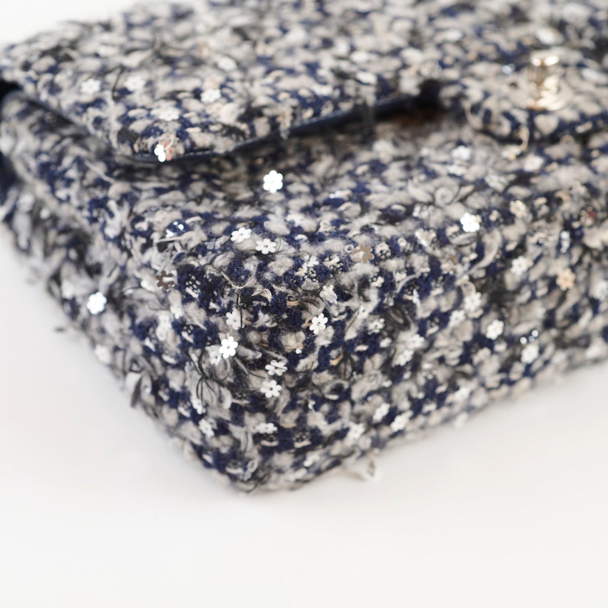Chanel Medium Flower Sequined Tweed Flap Navy/Grey - photo 6
