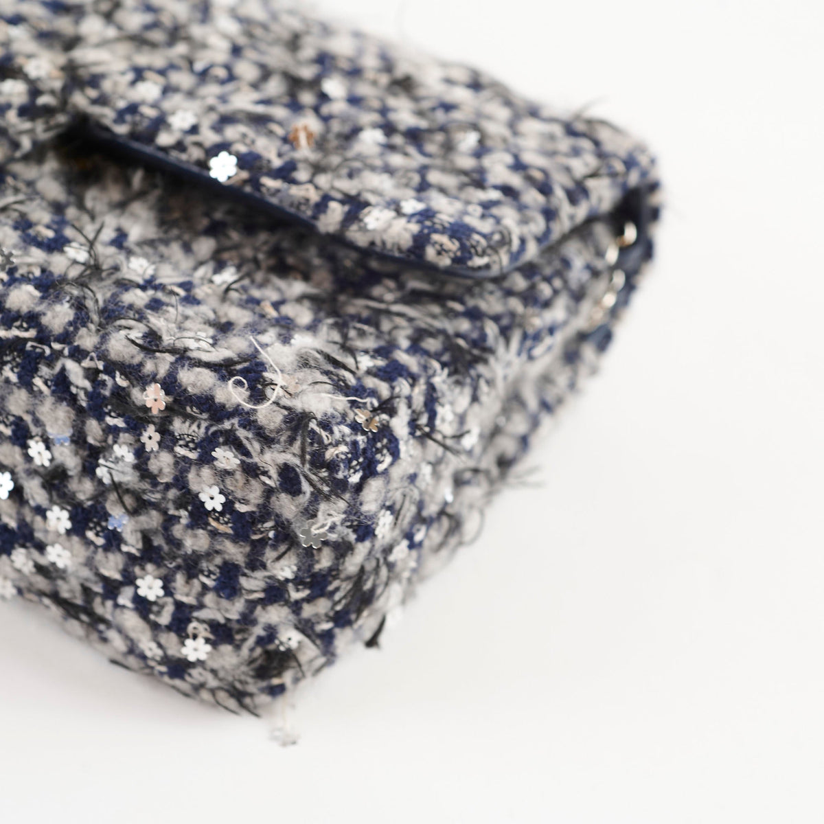 Chanel Medium Flower Sequined Tweed Flap Navy/Grey - photo 8