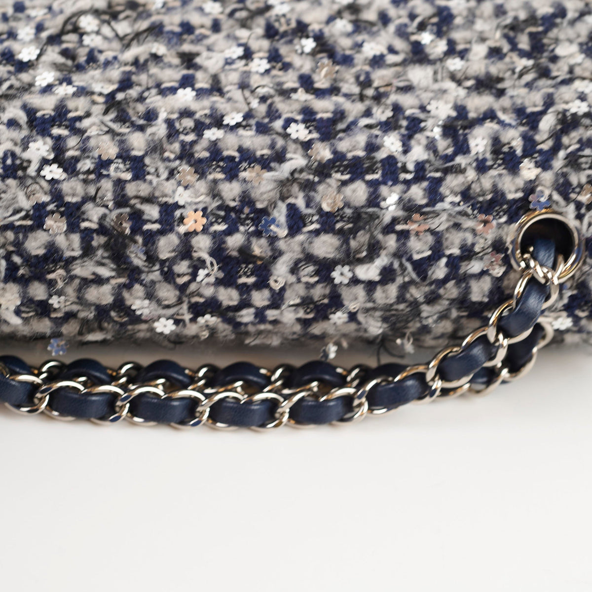 Chanel Medium Flower Sequined Tweed Flap Navy/Grey - photo 10
