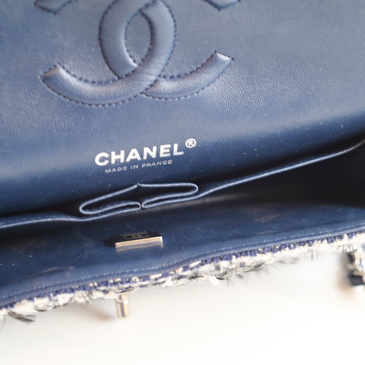 Chanel Medium Flower Sequined Tweed Flap Navy/Grey - photo 18