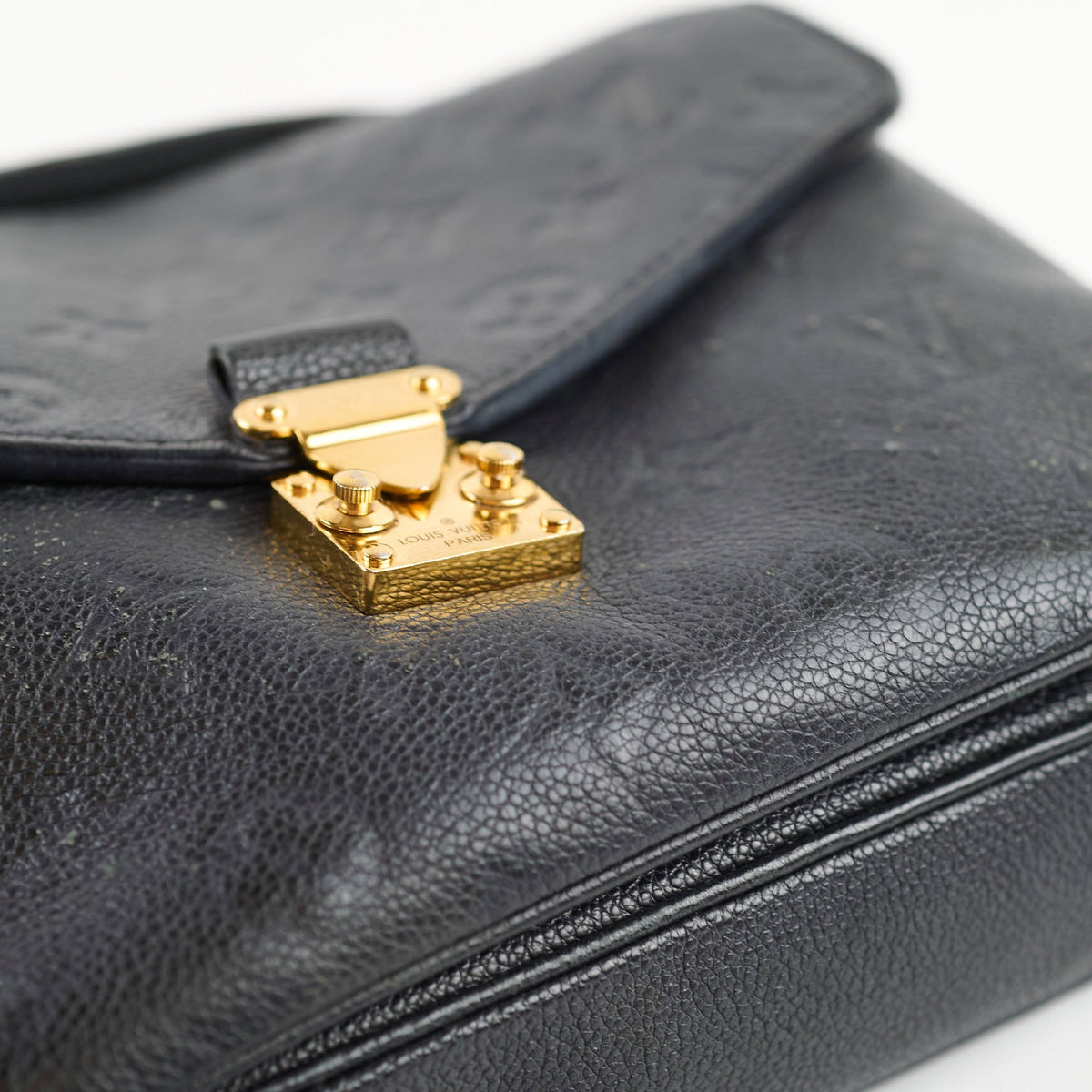 Louis Vuitton Pochette Metis Black Empreinte - photo 17
