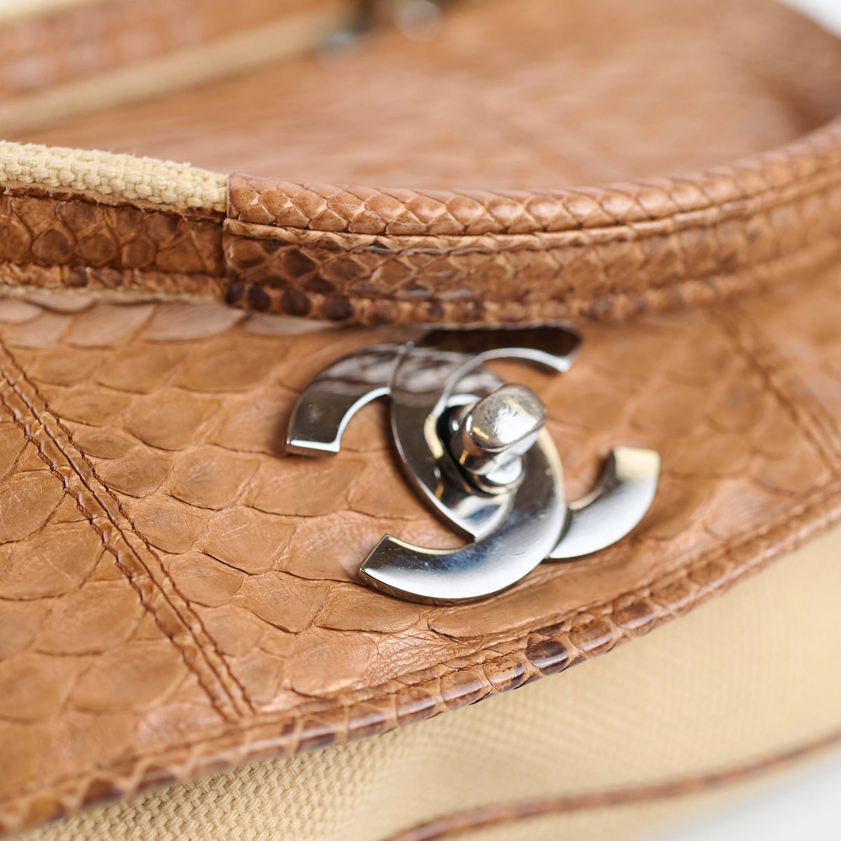 Chanel Vintage Python and Beige Canvas CC Flap Bag 8 series - photo 17